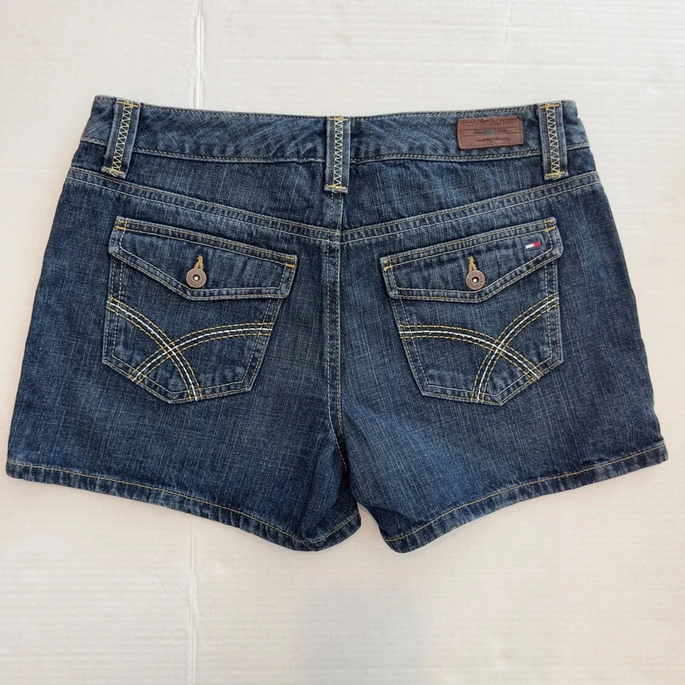 Tommy Hilfiger Womens Dark Wash Denim Shorts Low Rise Cotton Size 6